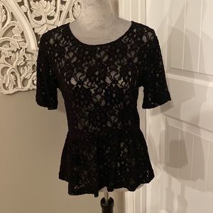 Forever21 - Sz Large - Black Stretchy Lace Top.